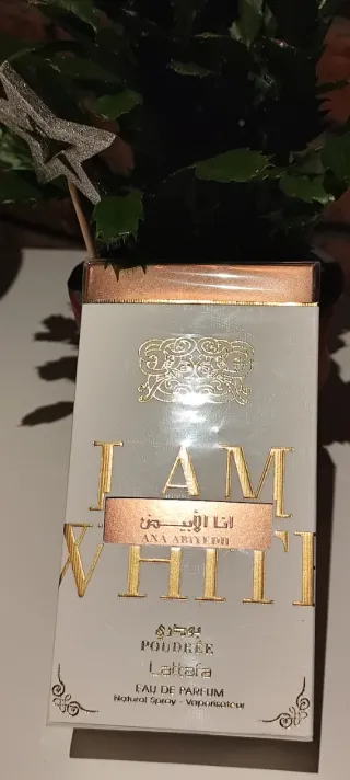 Perfume Lattafa Ana Abiyedh Poudrée Mujer