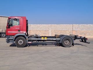 MAN TGM 18.250 - CAMIONES PORTACONTENEDORES / CAMI