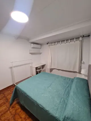 Habitación doble muy luminosa y con A/A