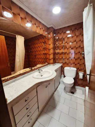 Habitación doble muy luminosa y con A/A