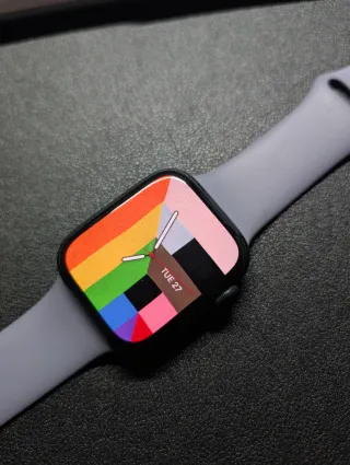 Apple Watch Series 7 45mm 84% batería
