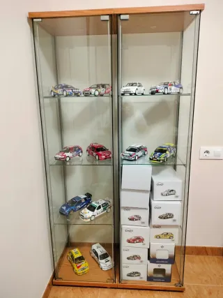 Vitrina expositora madera y cristal