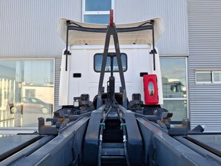 Scania P 400-CAMIONES GANCHOS PORTACONTENEDORES /