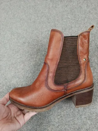 Botines de piel marrón