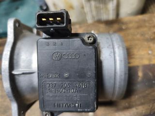Caudalímetro Audi VW 037 906 461B HITACHI