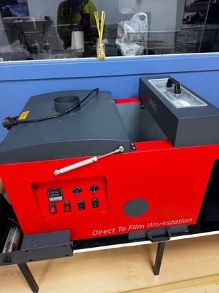 Horno y aplicador de polvo DTF