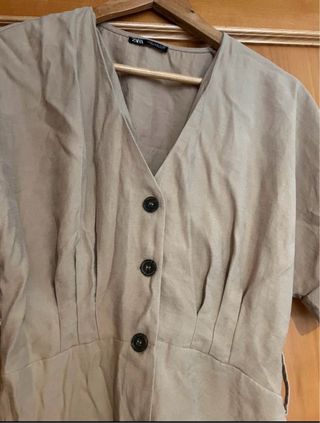 Vestido Zara beige mini