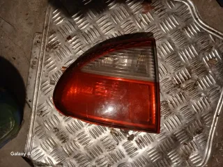 Piloto trasero exterior izquierdo de Seat León