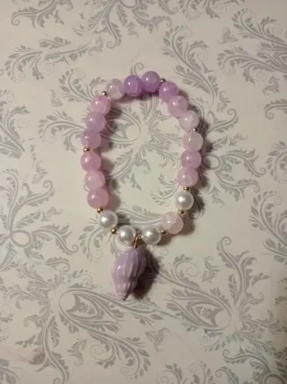 Pulsera con colgante de caracola