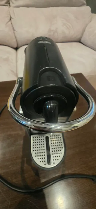 Cafetera Nespresso DeLonghi