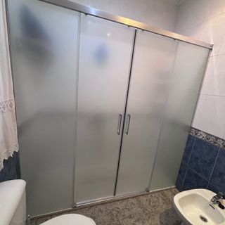 Mampara de baño a medida