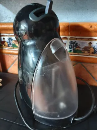 Cafetera Dolce Gusto DeLonghi Negra