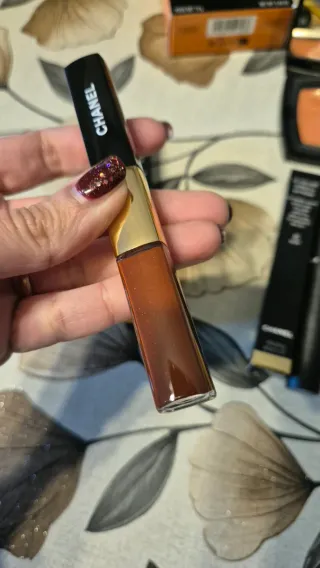 Set 4 pezzi cosmetici Chanel (blush, mascara, ross