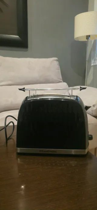 Tostadora Russell Hobbs Negra
