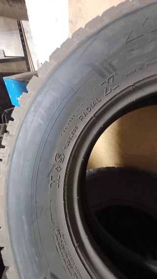 5 Neumáticos Michelin 215/80 R15 4X4