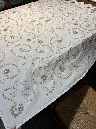 Toalha de mesa bordada Viana algodão