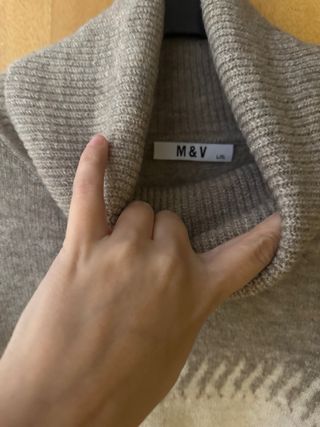 Camisola de malha com gola alta tamanho L/XL