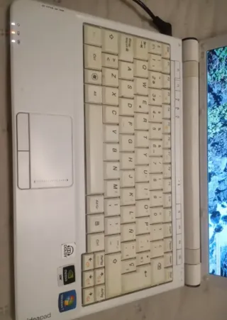 Ordenador portátil Lenovo IdeaPad blanco