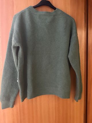 Camisola verde com corações e pérolas