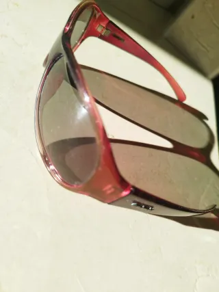 Occhiali da sole Polaroid Rossi Made in Italy