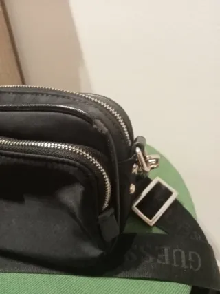 Bandolera Guess Negra ( auténtico)