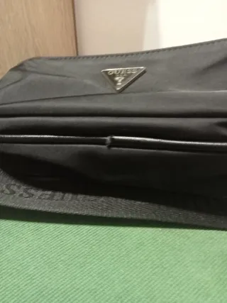 Bandolera Guess Negra ( auténtico)