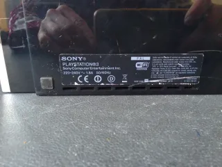 Lee⤵️consola ps3 fat retrocompatible + 2 mandos.