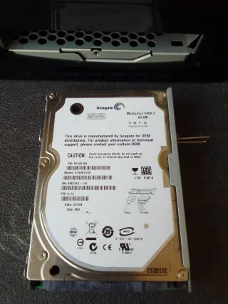 Lee⤵️consola ps3 fat retrocompatible + 2 mandos.