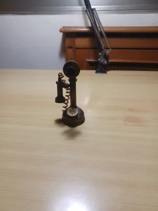 Sacapuntas teléfono antiguo