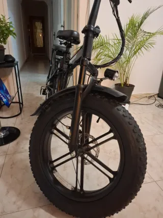 Bicicleta Eléctrica Plegable Negra