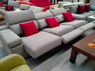 Sofá grande con asientos relax eléctricos