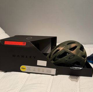 Casco Oakley MIPS MTB para bicicleta de montaña