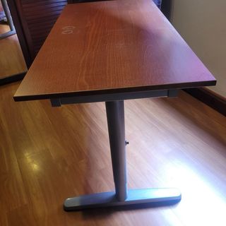 Mesa escritorio efecto madera tintada