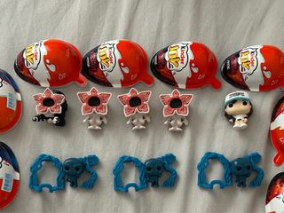 8 Personaggi Kinder Joy Stranger Things