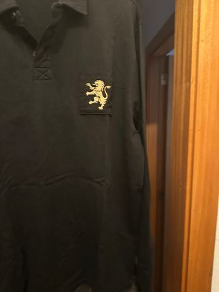 Camisola preta homem com leão (Sporting)