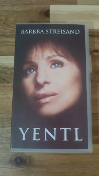 Yentl VHS
