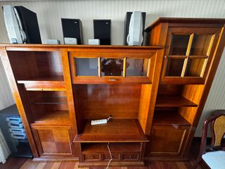 Mueble de salón madera y cristal