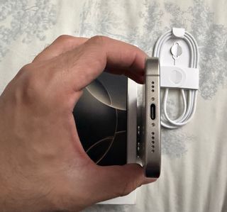 iPhone 16 Pro 128GB Natural Titanium