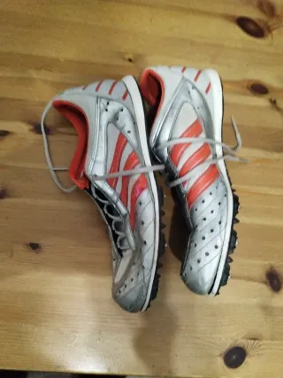 Zapatilla Adidas Atletismo Clavos T.37