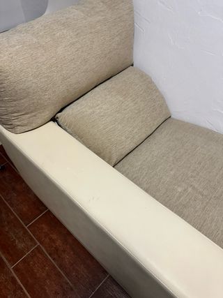 Sofá individual beige tela y piel