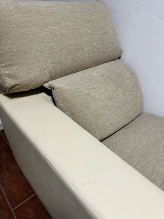 Sofá individual beige tela y piel