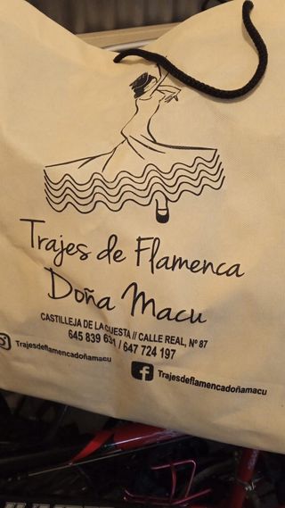 Traje de flamenca volantes flores