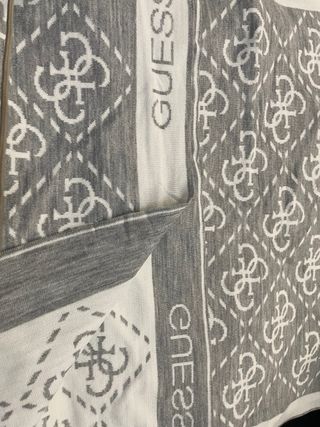 Bufanda Louis Vuitton Beige y Negra