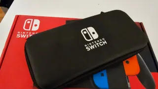 Nintendo Switch V2 ¡Impecable! Caja, funda oficial