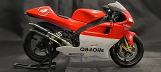 Maqueta Yamaha 500cc Max Biaggi