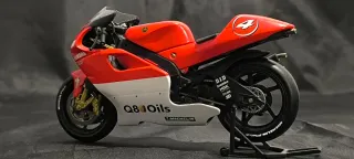 Maqueta Yamaha 500cc Max Biaggi