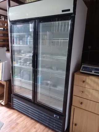 Nevera expositora doble cristal