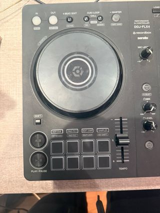 Controlador DJ Pioneer DDJ-FLX4 como Nueva