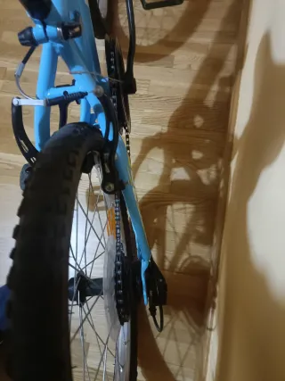 Bicicleta infantil azul 6-10 años