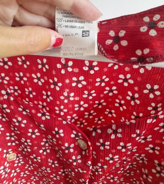 Vestido rojo estampado flores